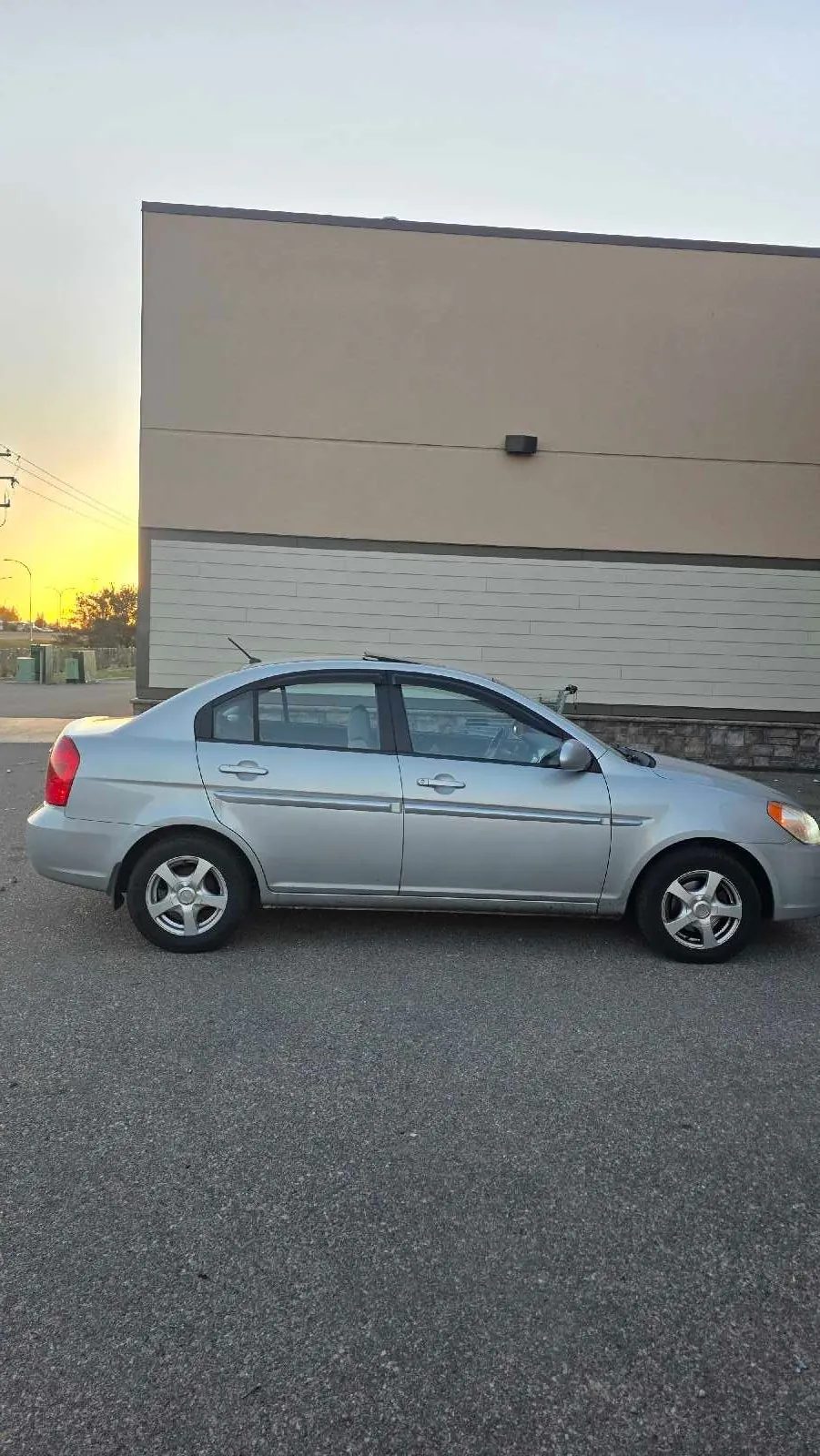 Hyundai Accent 2009 photo 3