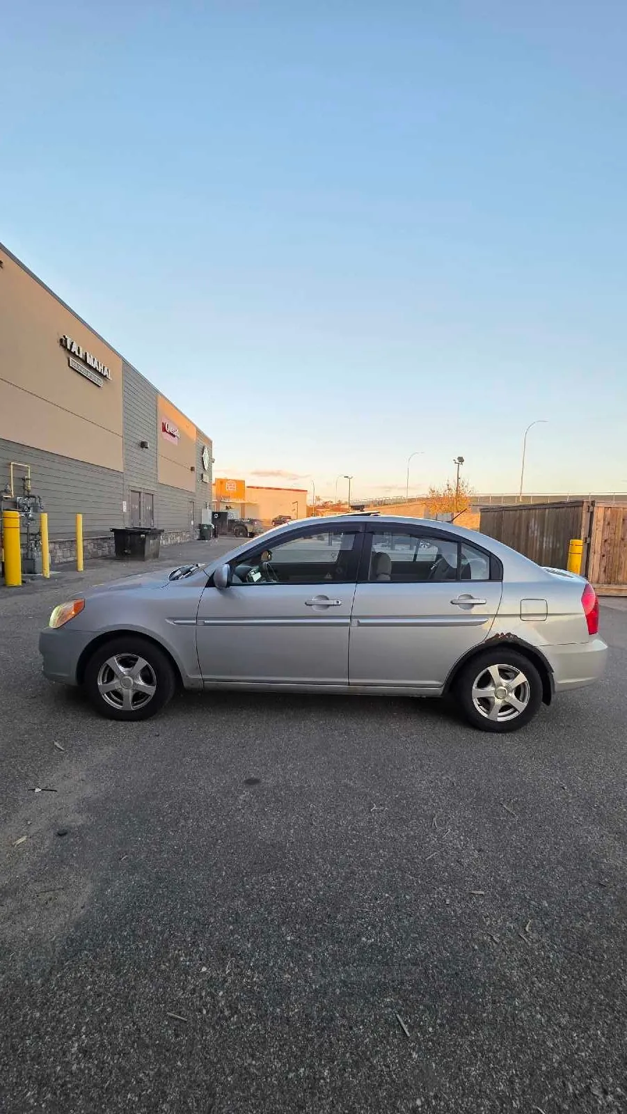 Hyundai Accent 2009 photo 4