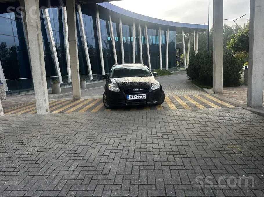 Ford Focus 2014 photo 3