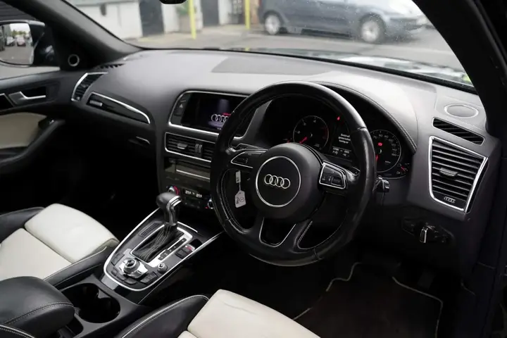Audi Q5 2013 photo 2
