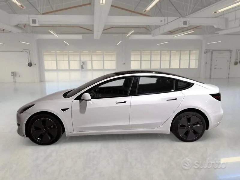 Tesla Model 3 2022 photo 5