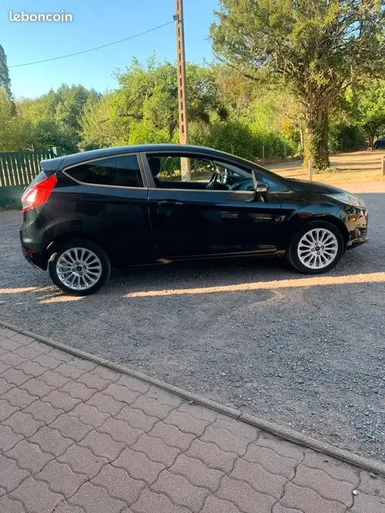 Ford Fiesta 2015 photo 5