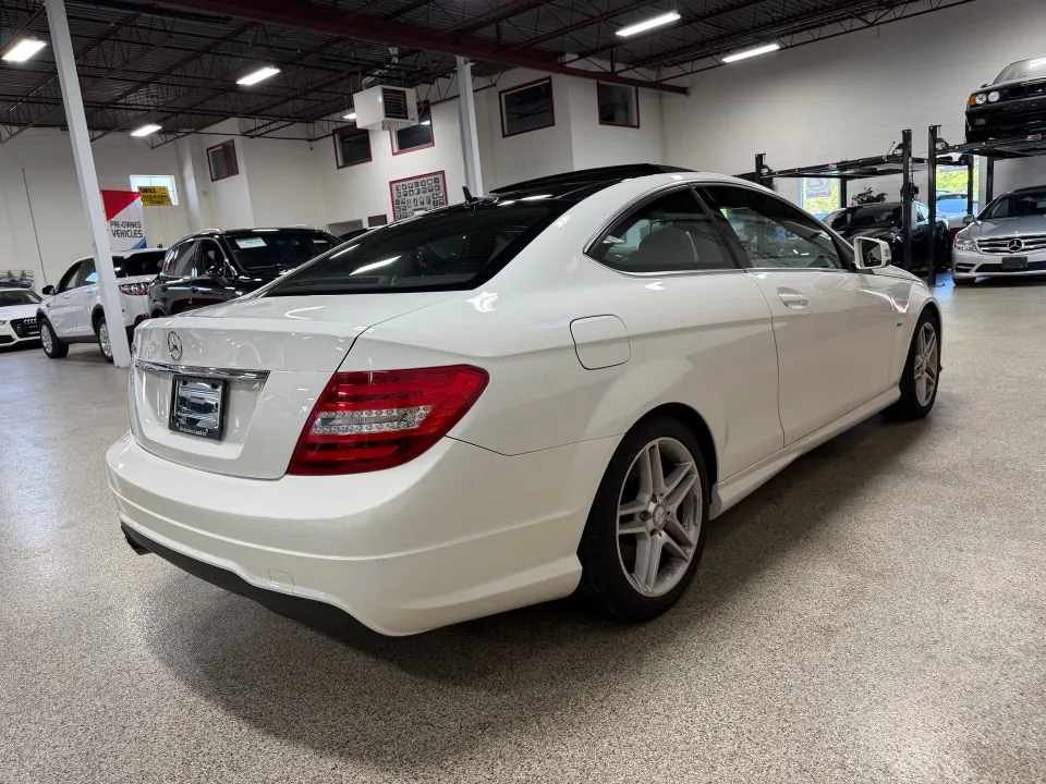 Mercedes-Benz C-Class 2012 photo 5