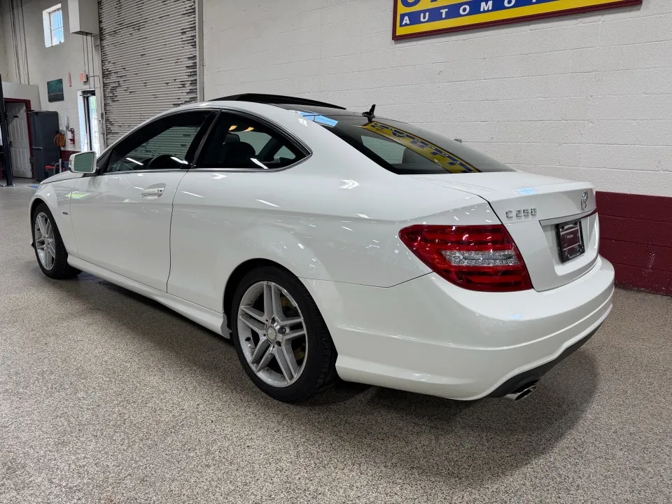 Mercedes-Benz C-Class 2012 photo 3