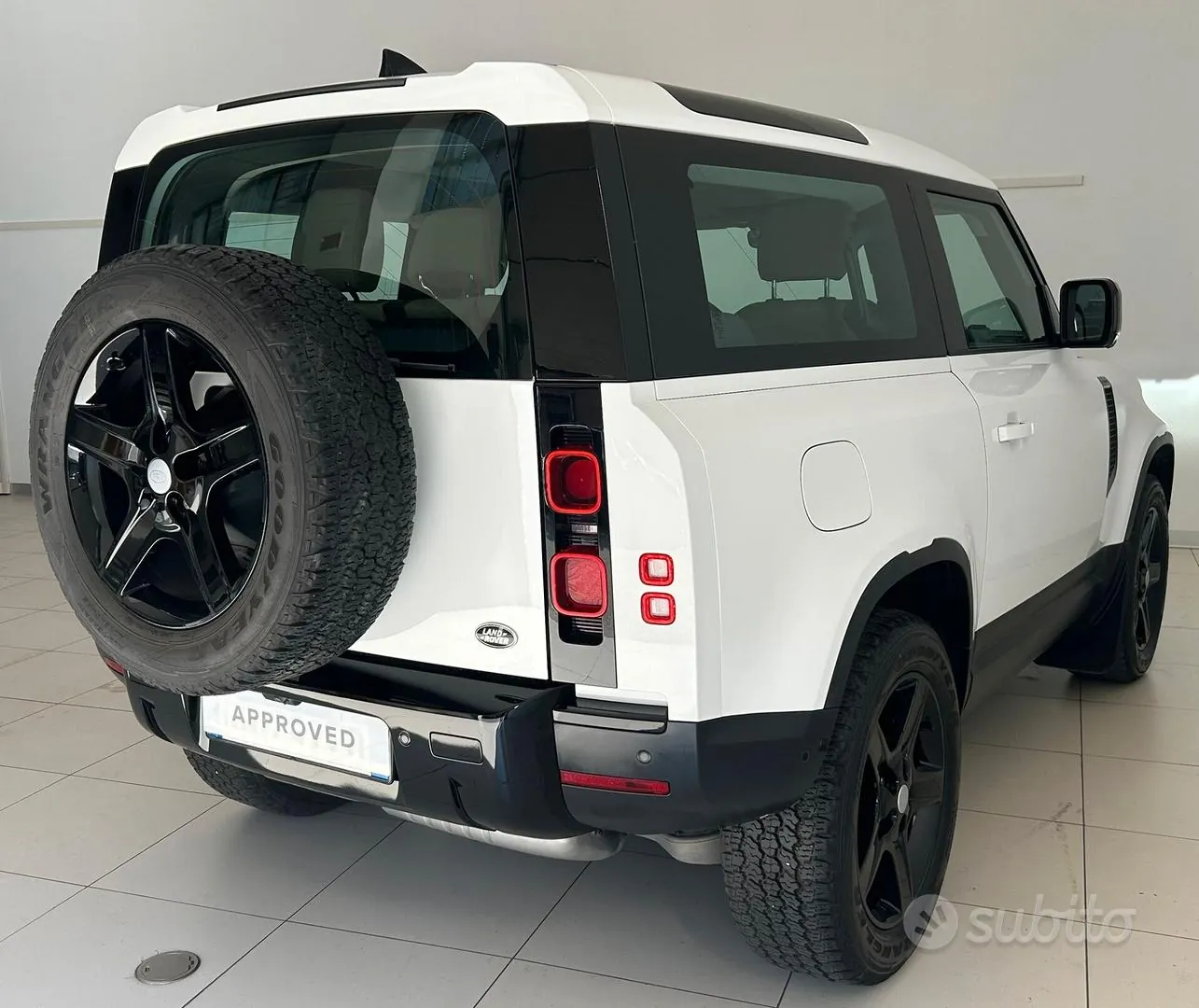 Land Rover Defender 2022 photo 4