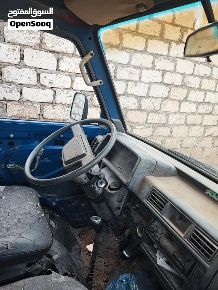 Mazda 2 1999 photo 3