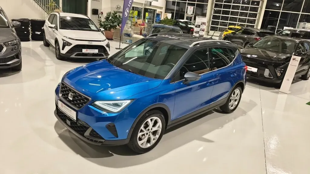 Seat Arona 2023 photo 3