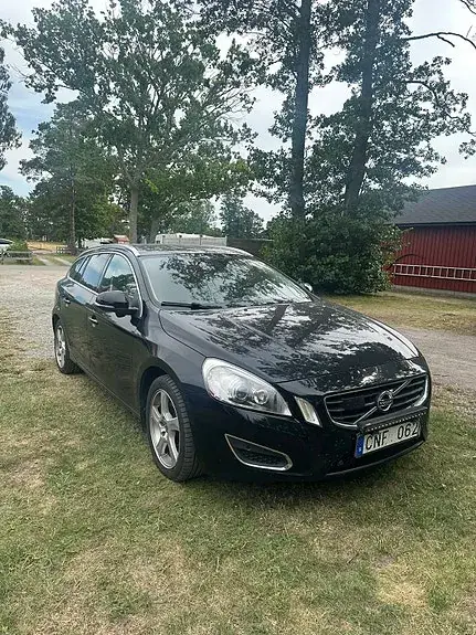 Volvo V60 2012 photo 2