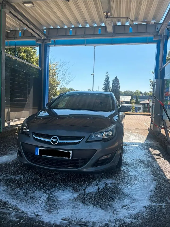 Opel Astra J