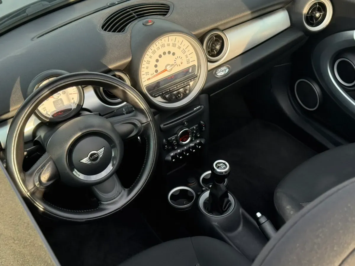 Mini Cooper 2011 photo 3