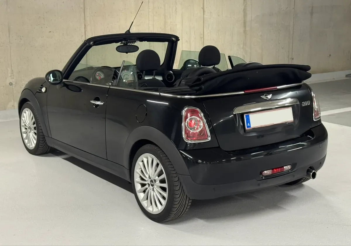 Mini Cooper 2011 photo 2