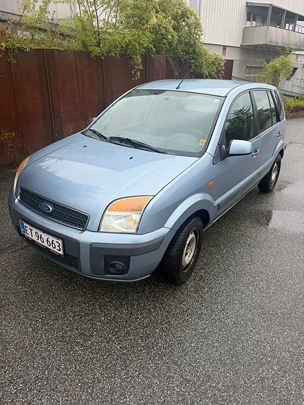 Ford Fusion 2006 photo 2