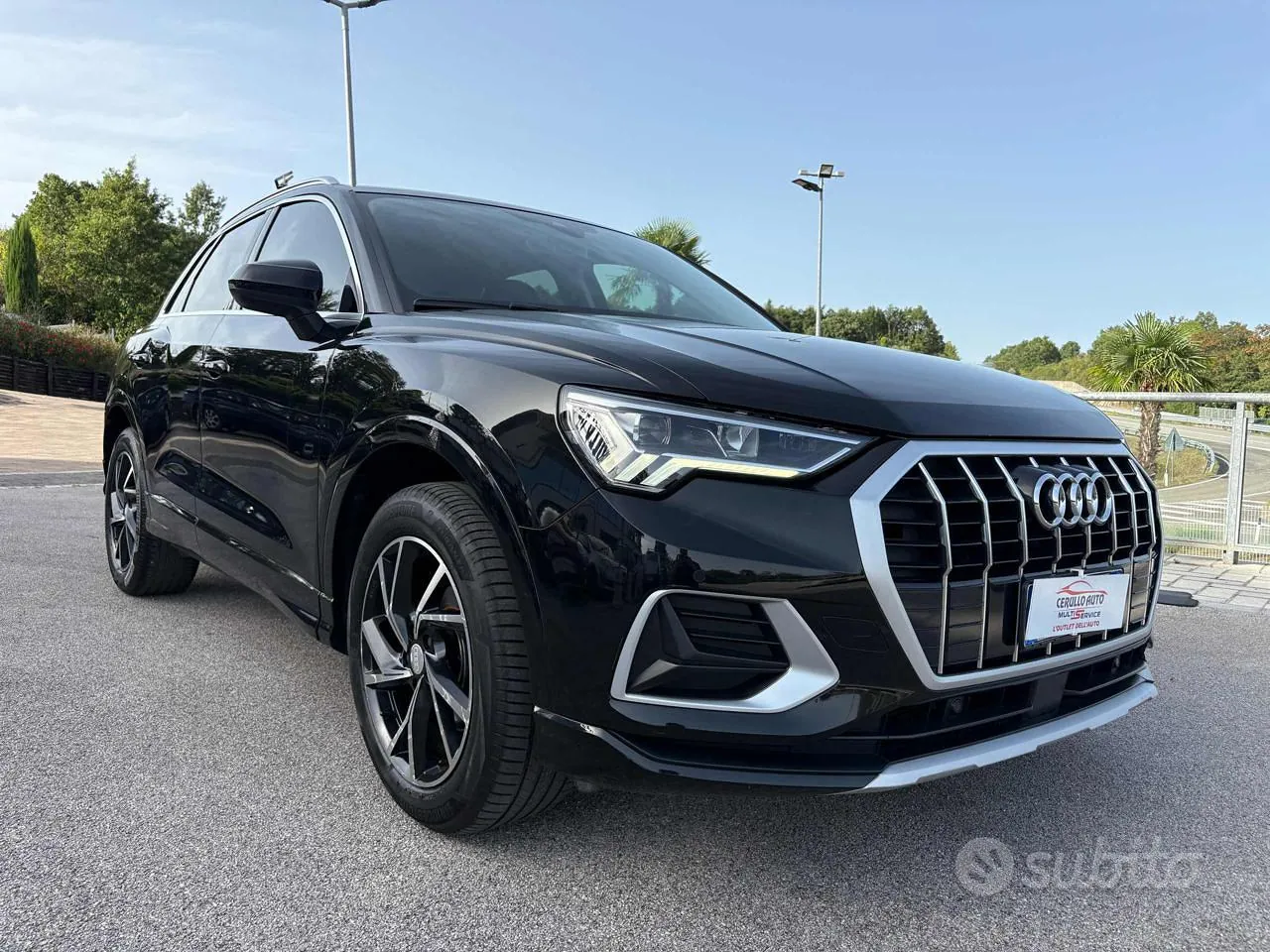 Audi Q3 2022 photo 2