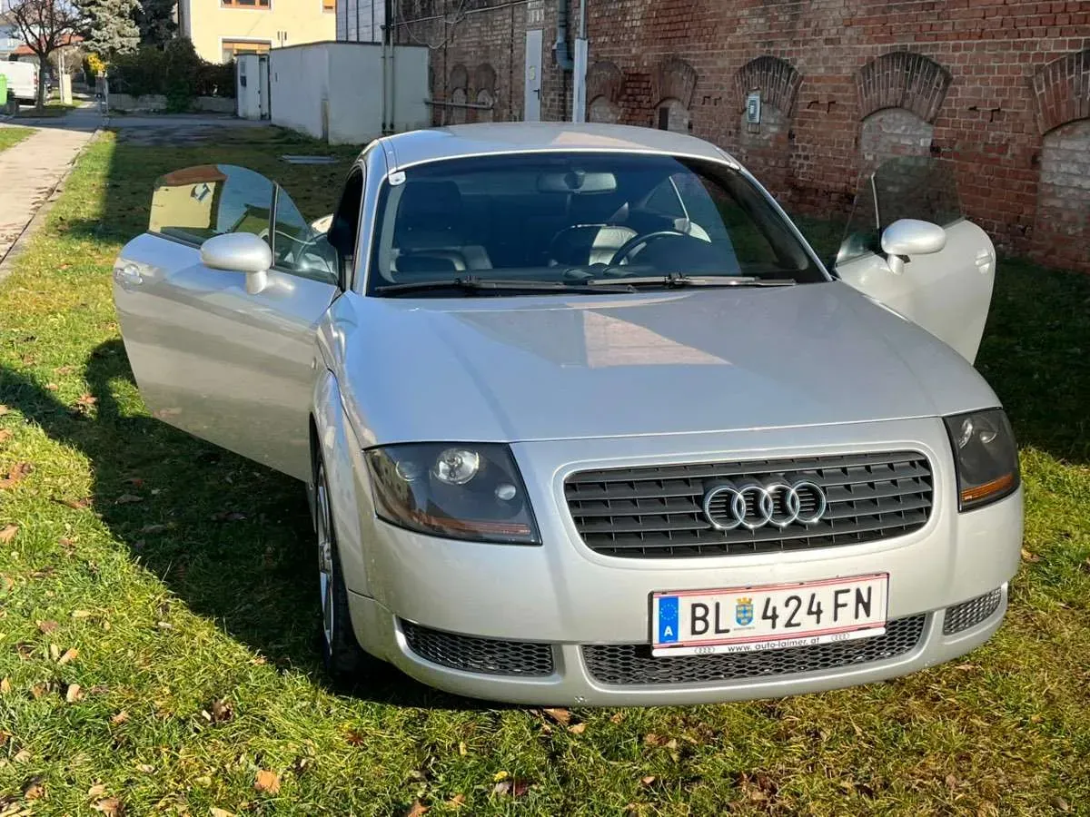 Audi Tt 1999 photo 3