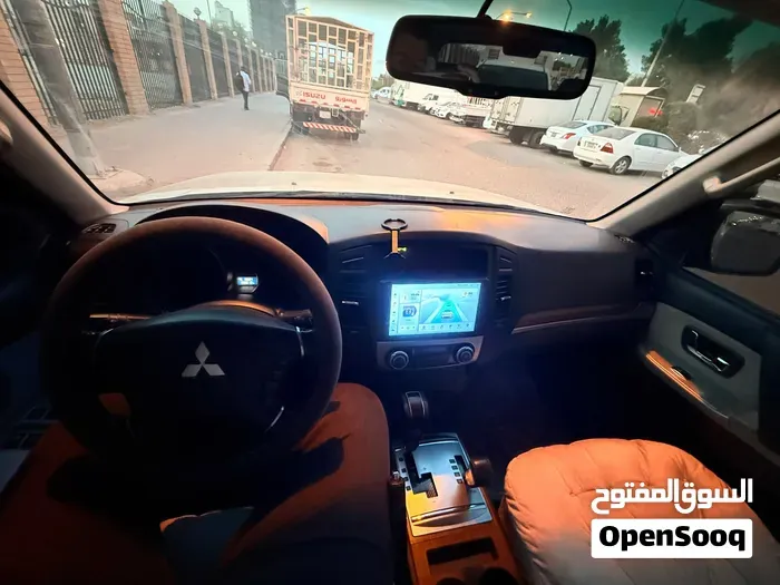 Mitsubishi Pajero 2008 photo 3