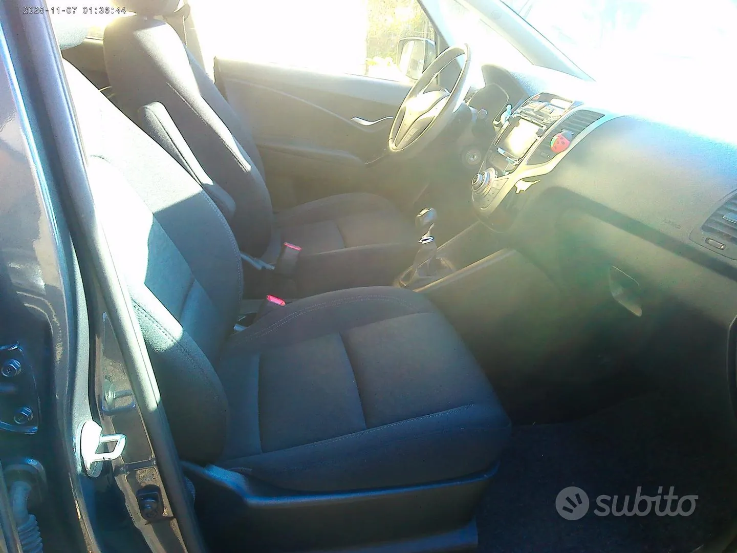 Hyundai Ix20 2015 photo 5