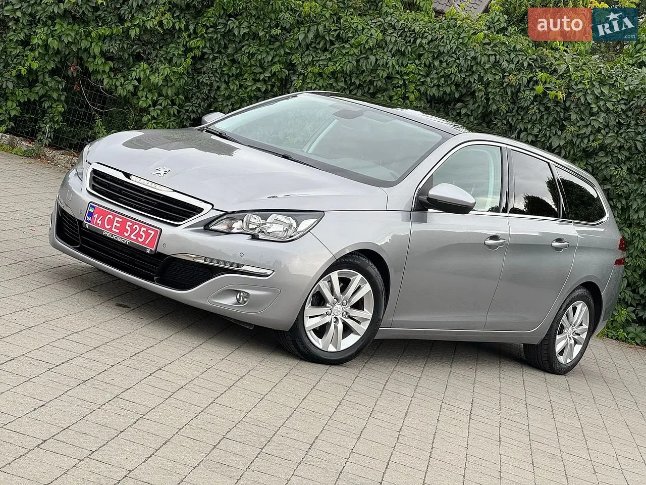 Peugeot 308 2015 photo 2