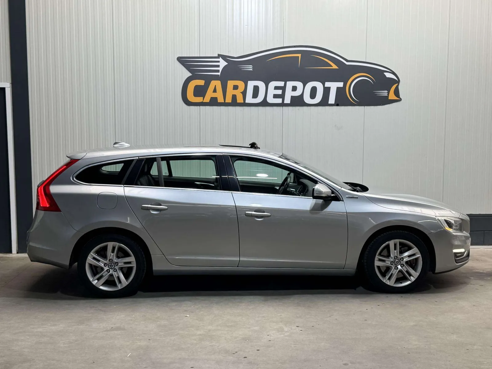 Volvo V60 2014 photo 4