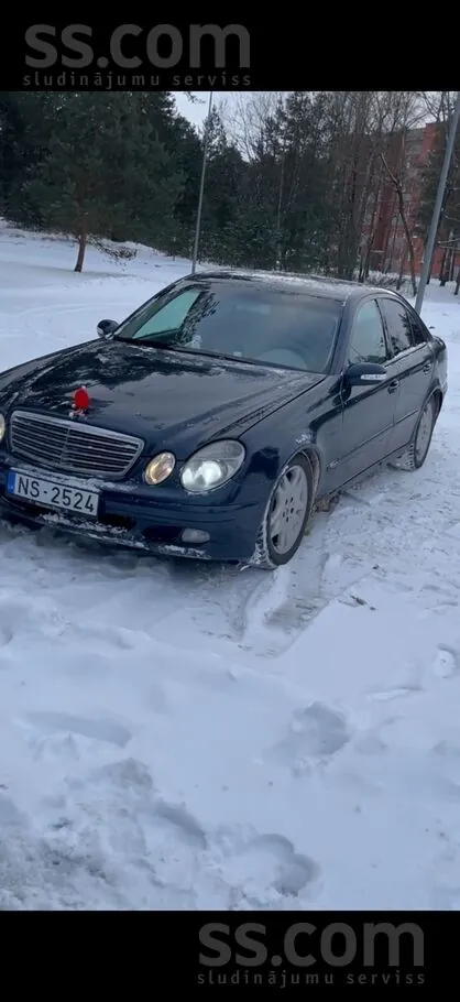 Mercedes-Benz E-Class 2003 photo 5