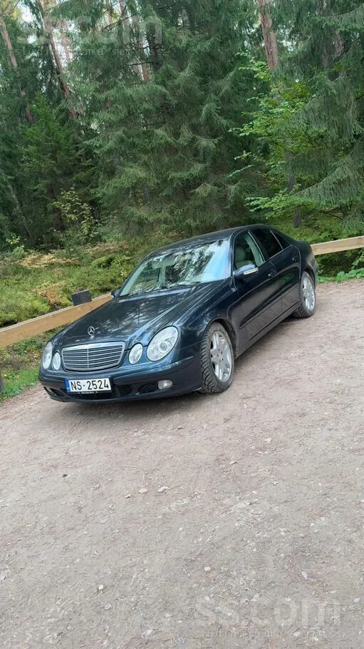 Mercedes-Benz E-Class 2003 photo 3