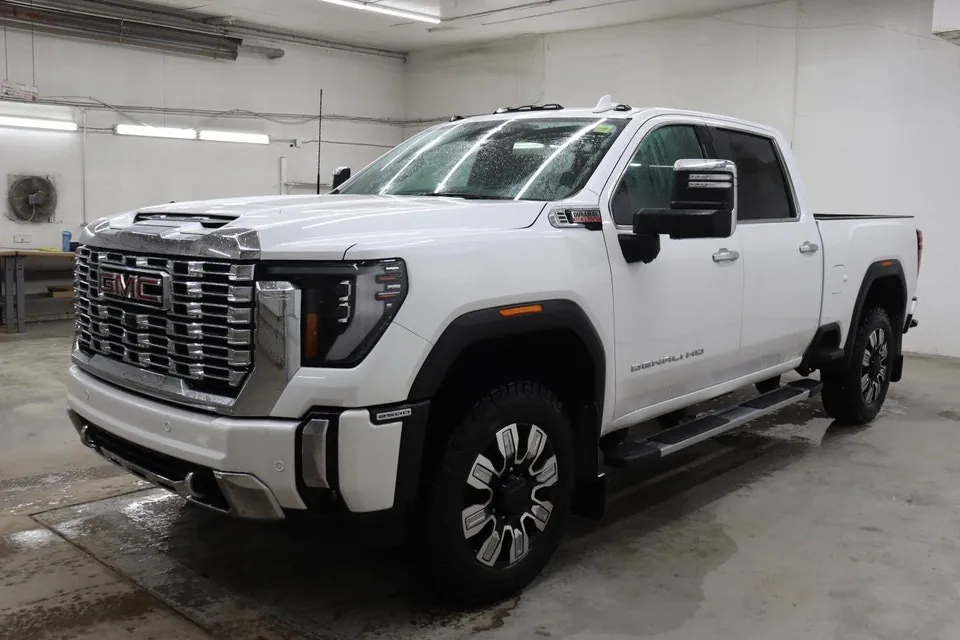 GMC Sierra 2500 2024 photo 3