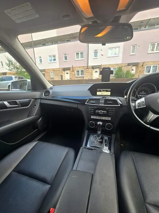 Mercedes-Benz C-Class 2012 photo 5