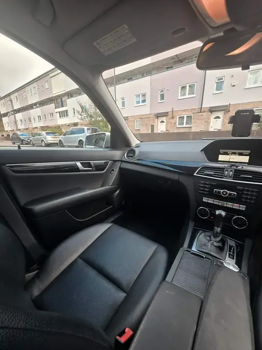 Mercedes-Benz C-Class 2012 photo 4