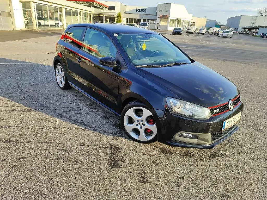 Volkswagen Polo 2011 photo 3