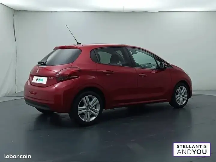 Peugeot 208 2018 photo 5