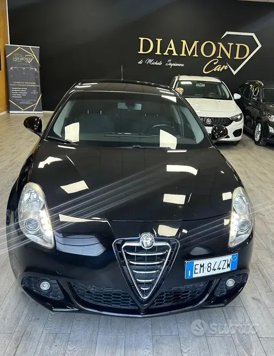 Alfa Romeo Giulietta 2012 photo 2