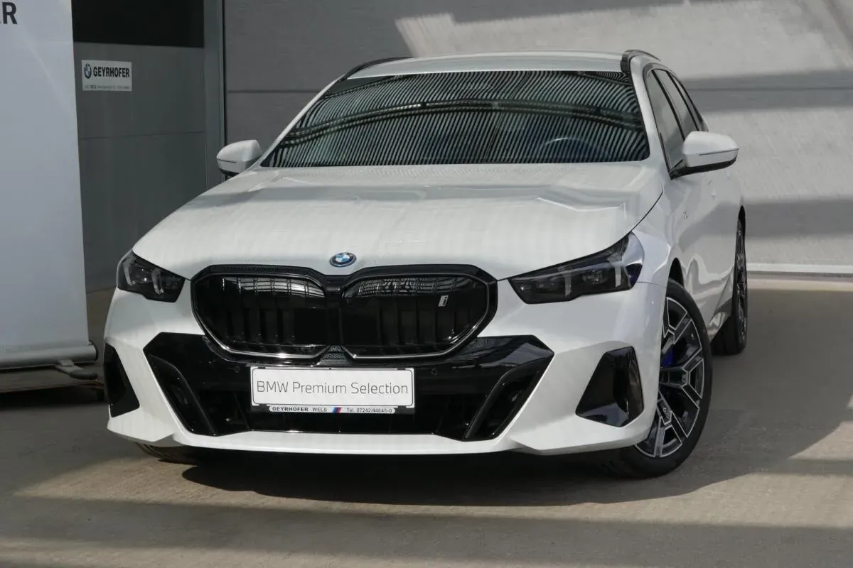 BMW I5 2025 photo 2