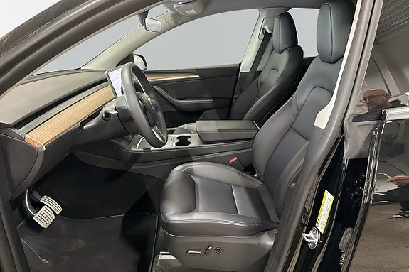 Tesla Model Y 2023 photo 5