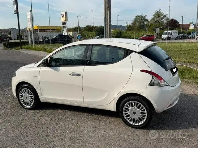 Lancia Ypsilon 2017 photo 4