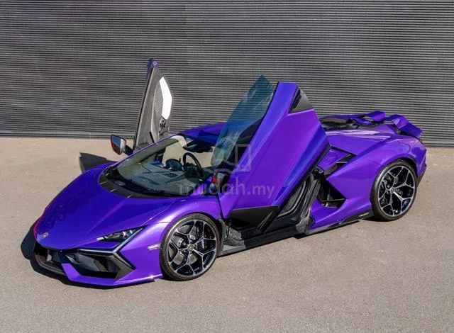 Lamborghini Revuelto