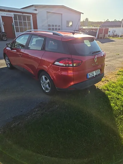 Renault Clio 2014 photo 2