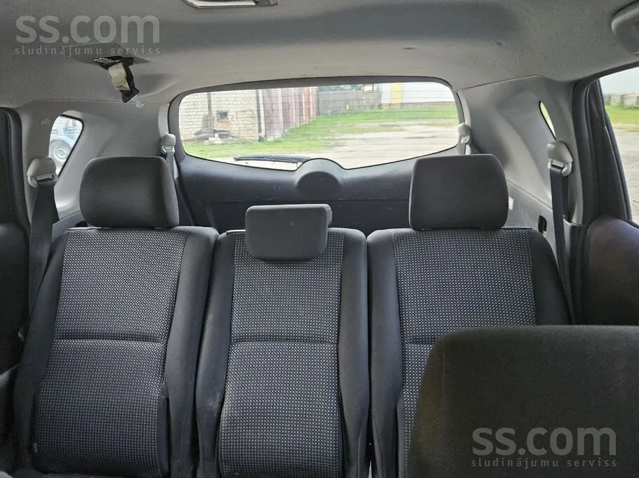 Toyota Corolla Verso 2005 photo 4