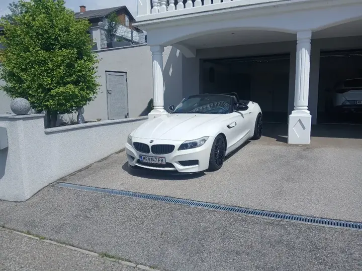 BMW Z4 2009 photo 2