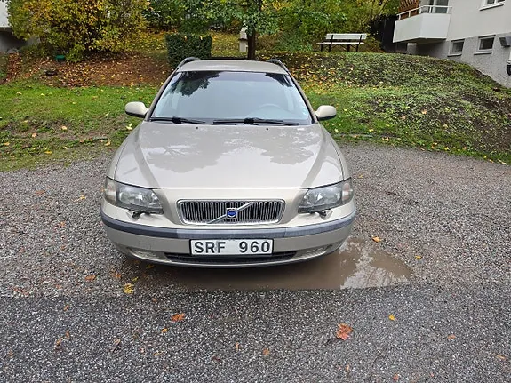 Volvo V70 2001 photo 2