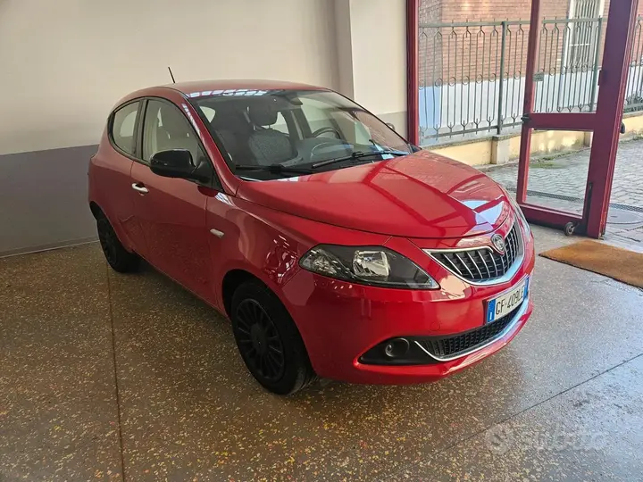 Lancia Ypsilon 2021 photo 2