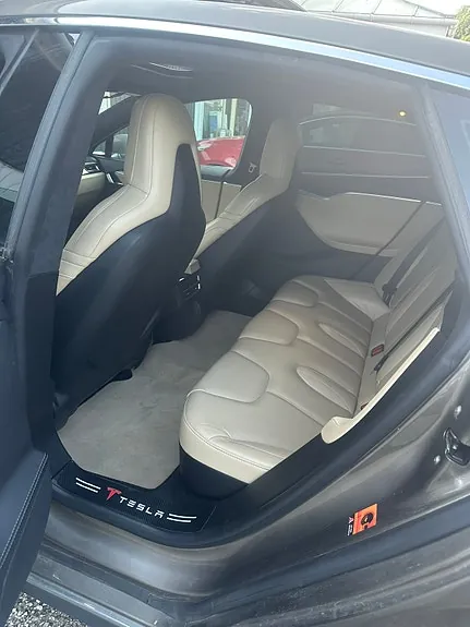 Tesla Model S 2015 photo 5