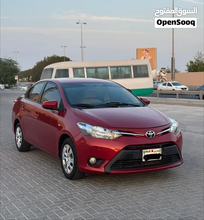 Toyota Yaris 2015 photo 2
