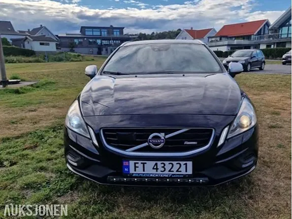 Volvo V60 2013 photo 2
