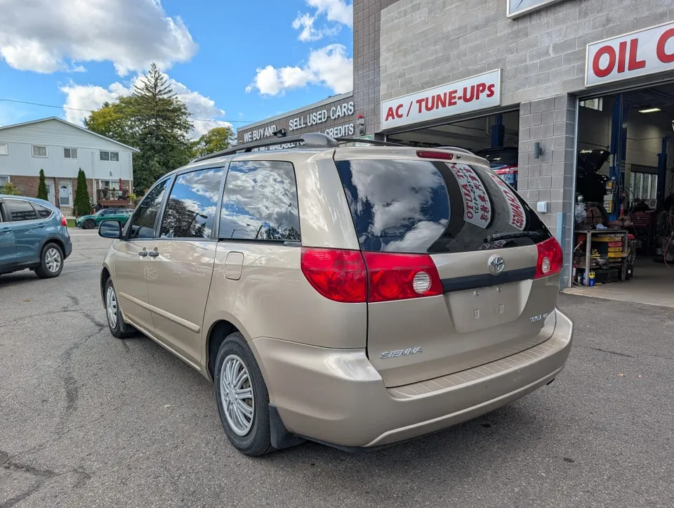 Toyota Sienna 2007 photo 4