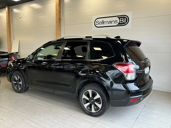 Subaru Forester 2019 photo 2