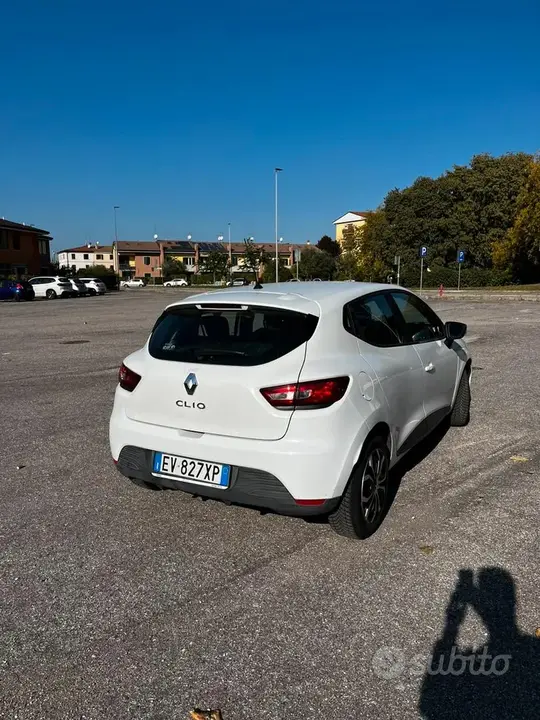 Renault Clio 2012 photo 5