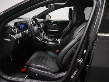 Mercedes-Benz C-Class 2025 photo 3
