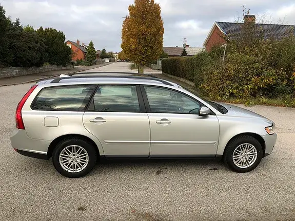 Volvo V50 2009 photo 4