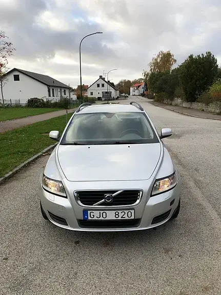 Volvo V50 2009 photo 2