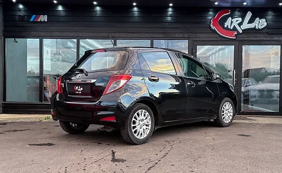 Toyota Yaris 2011 photo 4
