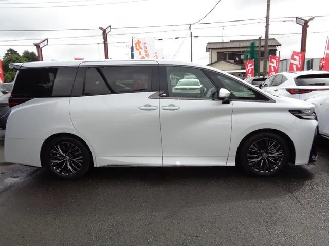 Toyota Verfasia Hybrid Z 2024 photo 4
